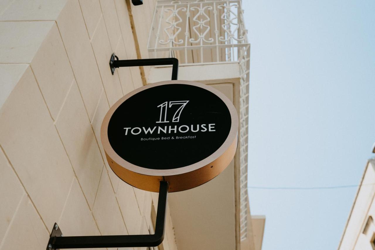 Townhouse17 Boutique Bed & Breakfast Виктория Экстерьер фото