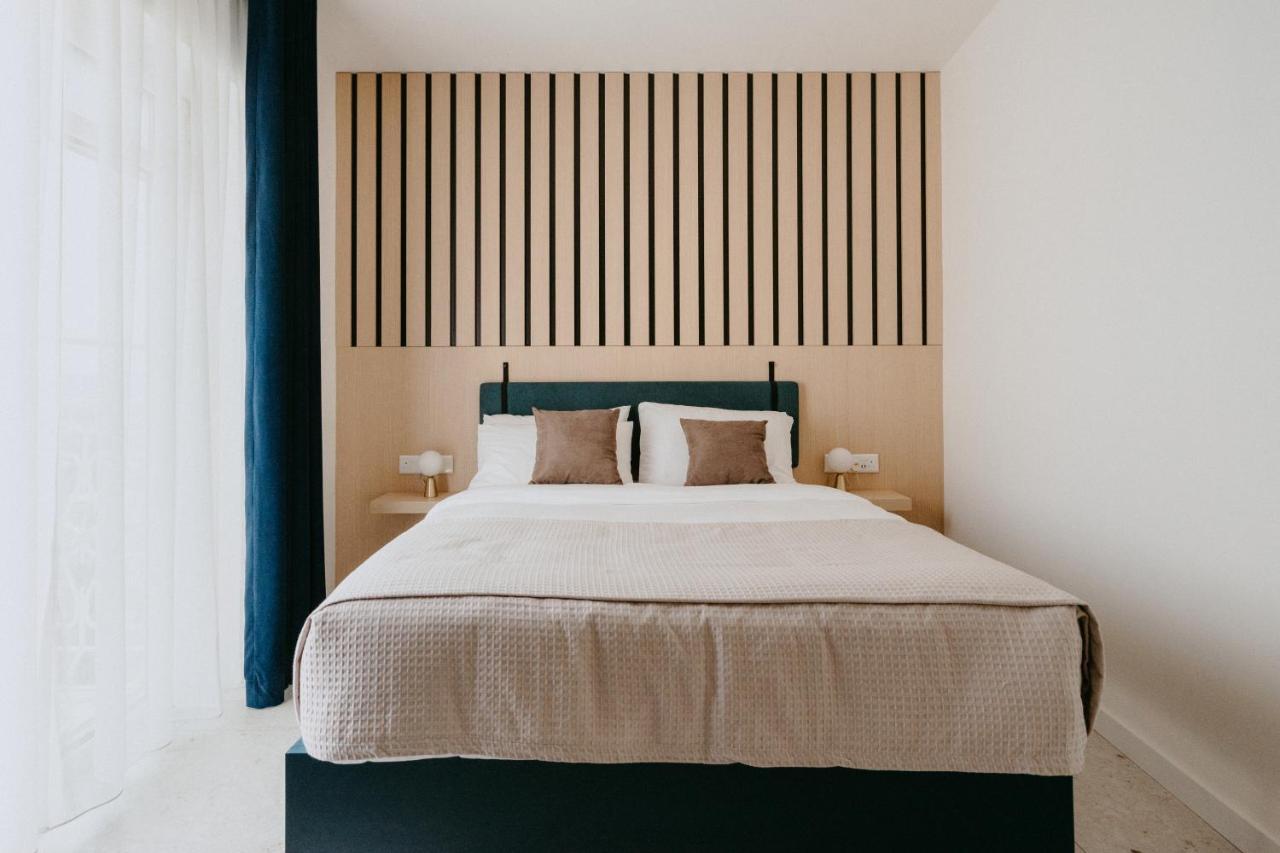 Townhouse17 Boutique Bed & Breakfast Виктория Экстерьер фото